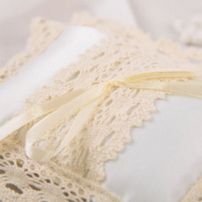 Подушечка для хрестика "Чарівний янгол" молочний 2