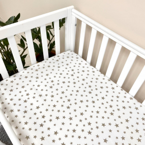 Простынь на резинке "Звезда россыпь" беж на белом (поплин) 2