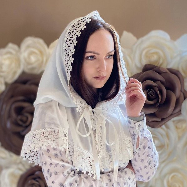Палантин "Ажурні квіти" взрослый (шифон), молочный 80х120 см Палантин "Ажурні квіти" взрослый (шифон), молочный 80х120 см