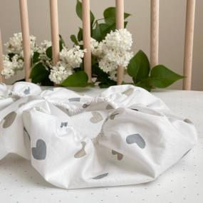 Простинка Сердечка беж в коляску (на резинці) 45х80см 2