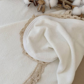 Крыжма "Чарівний янгол М" молочная махра, 100 на 100 см 2