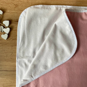 Непромокаюча пелюшка тепла Темна пудра (50 на 80 см) 2