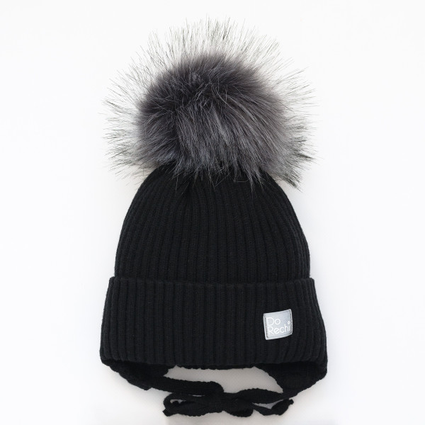 Шапка чорна зимова (меринос) з помпоном