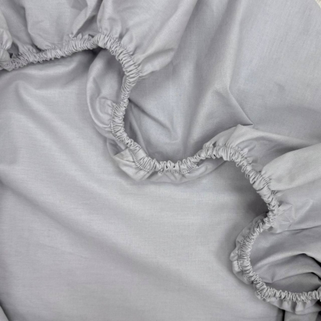 Простынь на резинке серая (поплин) 50х90см