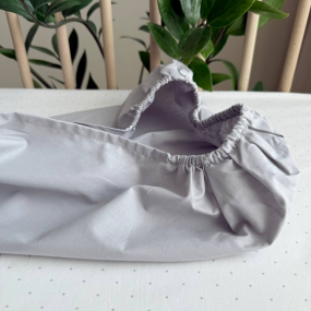 Простинка сіра в коляску (на резинці) 45х80см 2