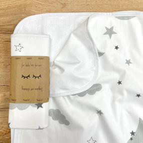 Непромокаюча пелюшка Хмаринки сірі з місяцем (50 на 80 см) 2