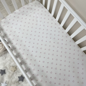 Простынь на резинке "Сердечка" пудра на белом (поплин) 60х120см