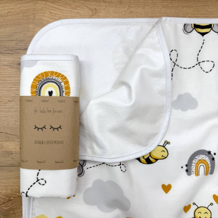 Непромокаюча пелюшка Бджілка сіра (50 на 80 см) поплін/мембрана