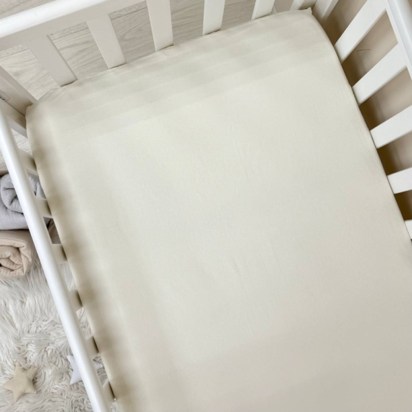 Простынь на резинке молоко (поплин) 60х120см