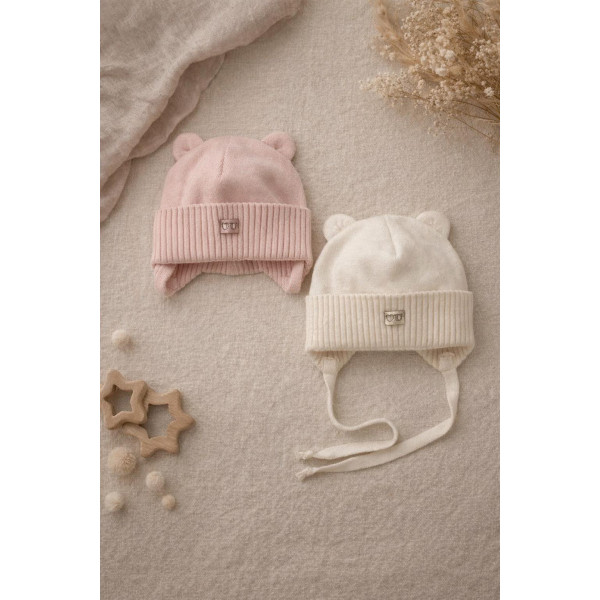 Шапка демі АРІН молоко (надм'яка пряжа мерінос) для дівчинки