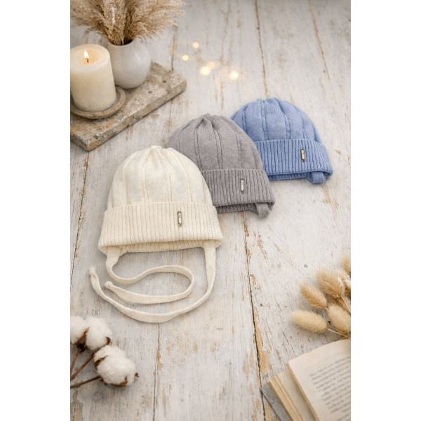 Шапка демі ФРЕДДІ молоко (надм'яка пряжа мерінос) для хлопчика