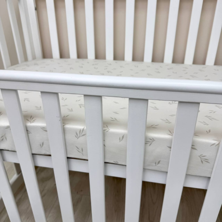 Простирадло на резинці "Листочки беж" (поплін) 60х120см